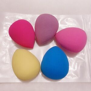5 Fun Bright Colors Beauty Blenders - Expandable Makeup Sponge Set - Beauty Tool